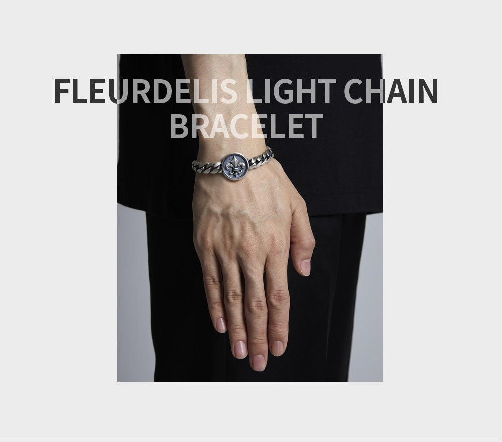 FLEURDELIS LIGHT CHAIN BRACELET